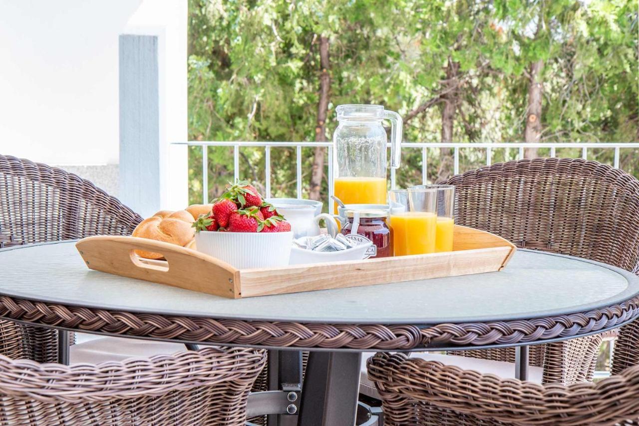 Capistrano Garden, Piscina Privada Y Vistas Al Mar Villa Нерха Екстериор снимка